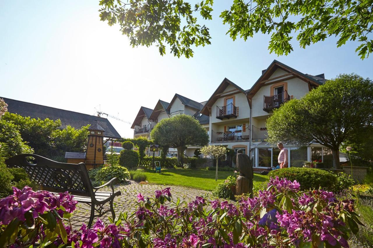 Hotel Osrodek Madamaku Sianożęty Exterior foto